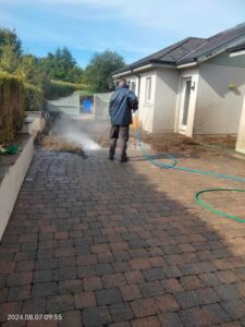 cleaning-driveway